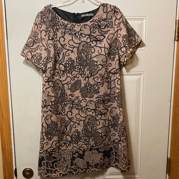 Signature Collection Dress L - Picture 1 of 5